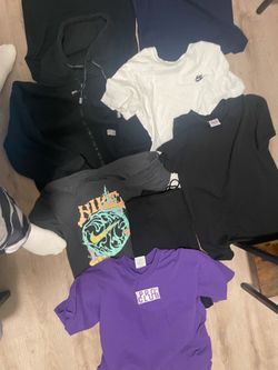 Graphic tees/ name brand tees