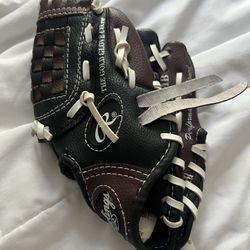 Rawlings Baseball Glove 