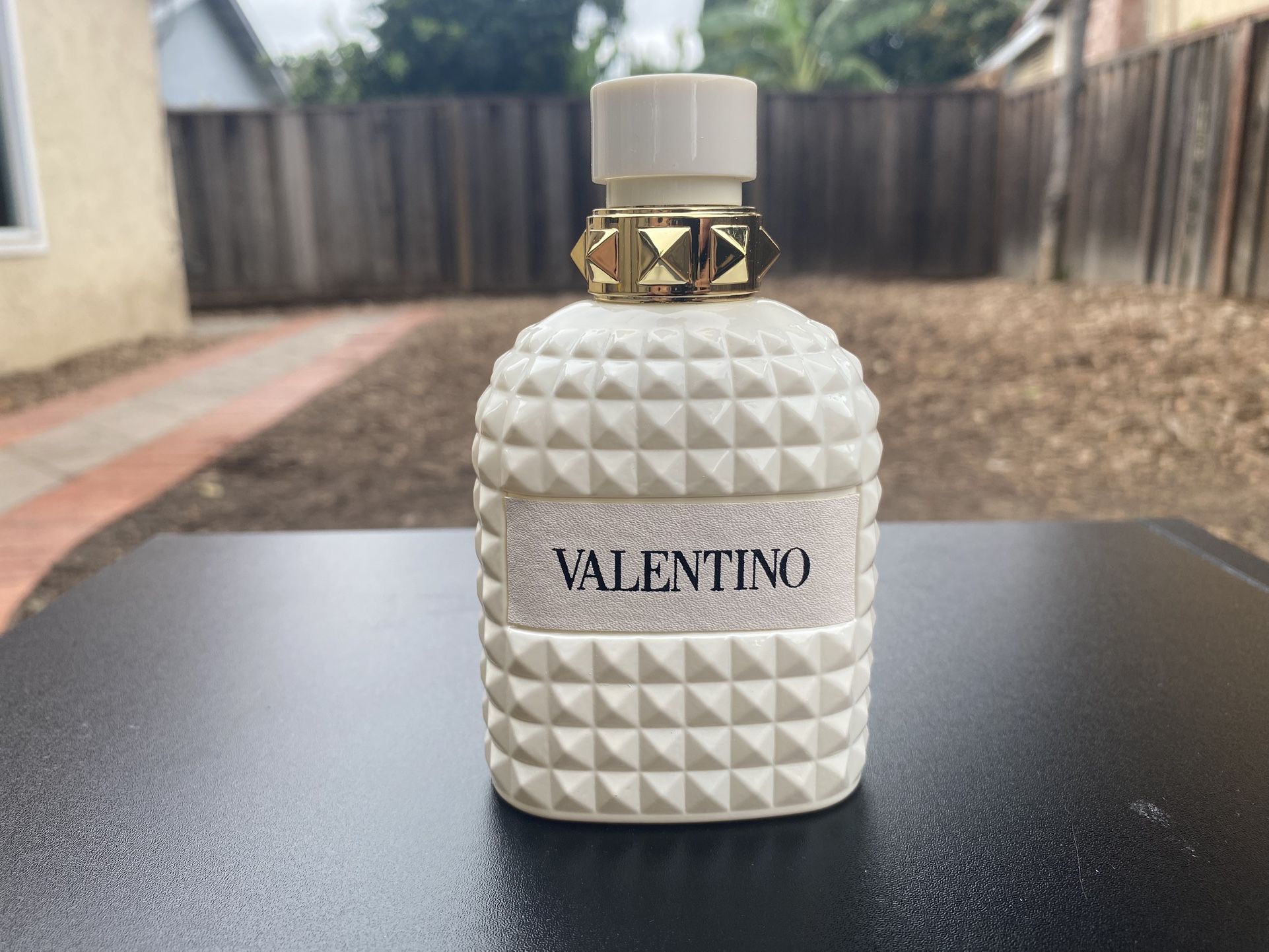 VALENTINO Born In Roma: Ivory