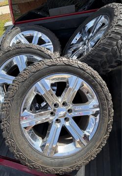 Chevy/Gmc OEM 22s On Mud Terrain 35s Tires.