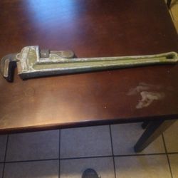 Pipe Wrench 