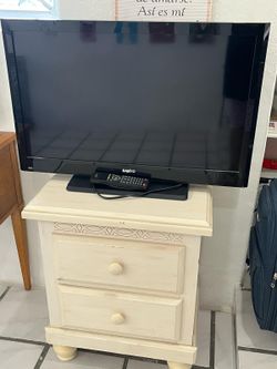 TV + stand (25 both)
