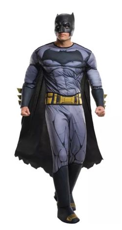 padded Batman muscle jumpsuit and mask set from Batman v. Superman: Dawn of Justice.