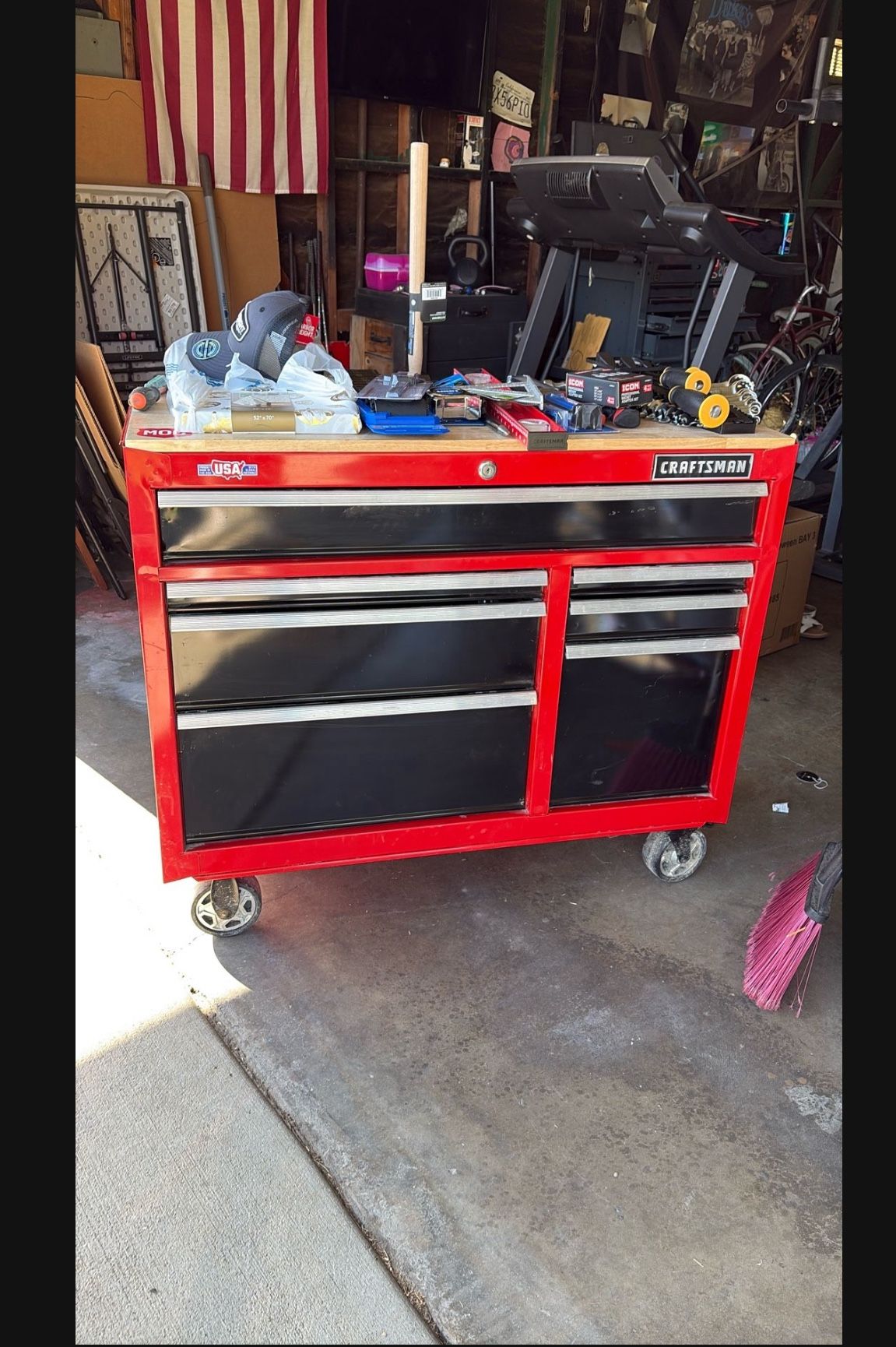 CRAFTSMAN TOOL BOX 