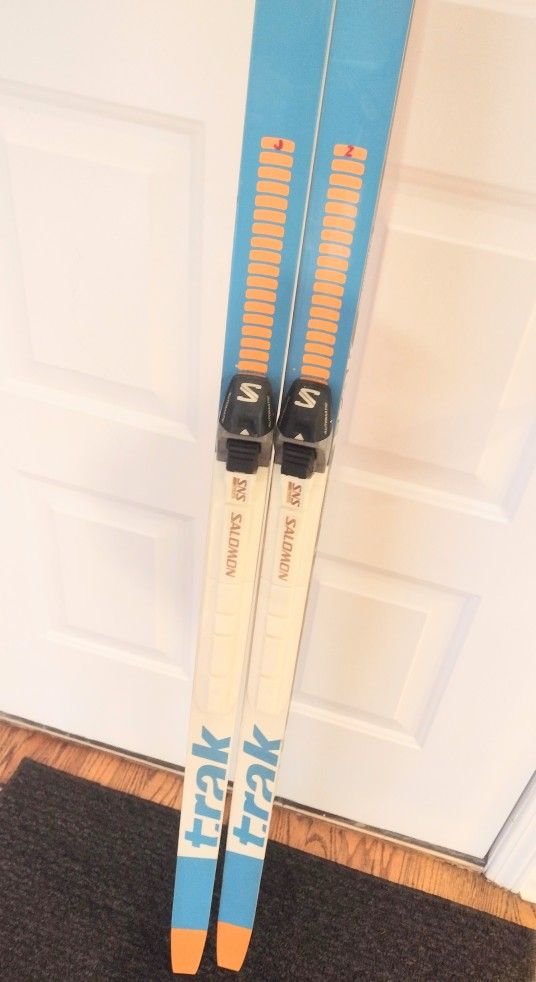 Trak Like New Cross Country Skis No Wax