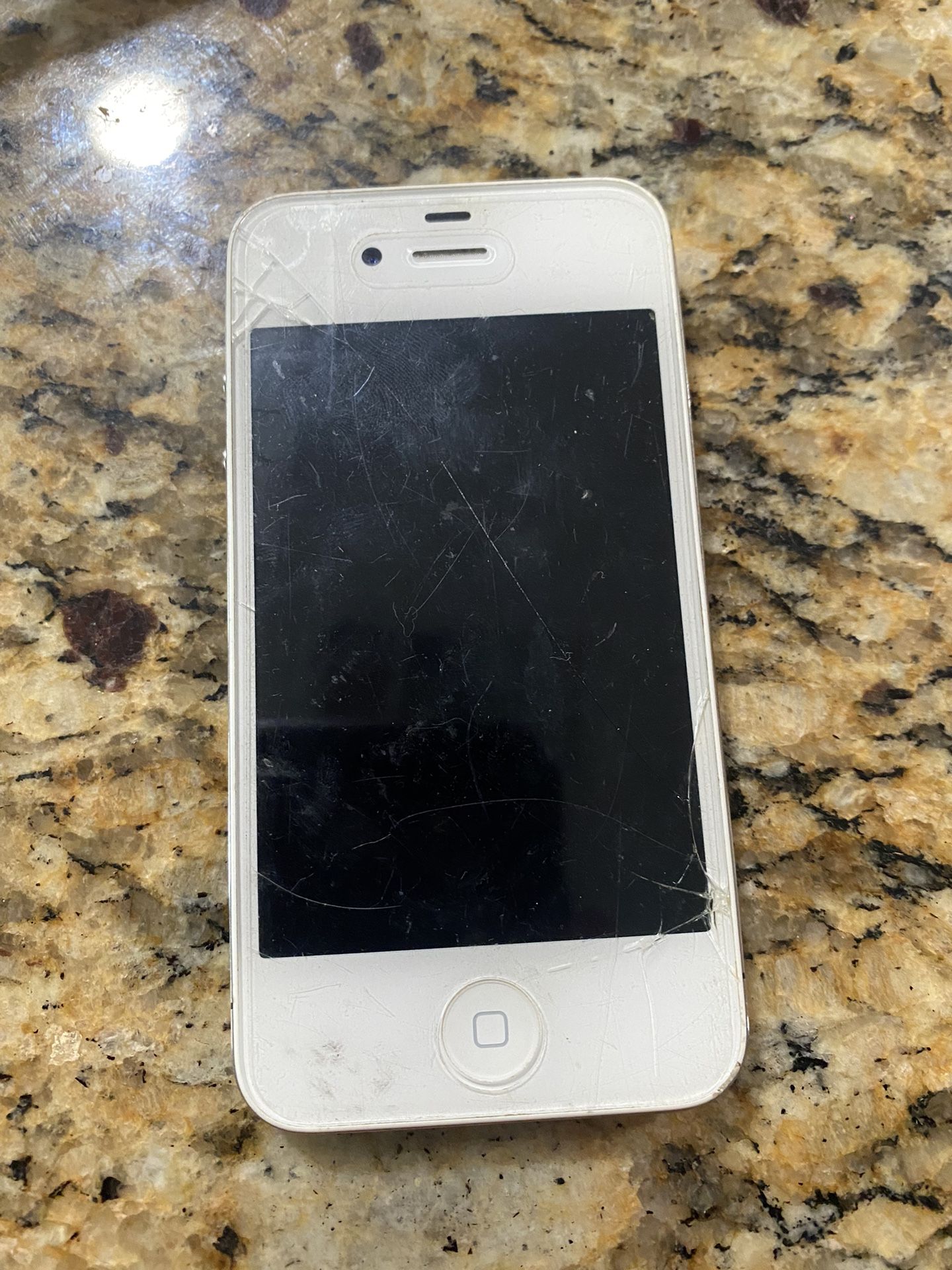 Apple iPhone 4