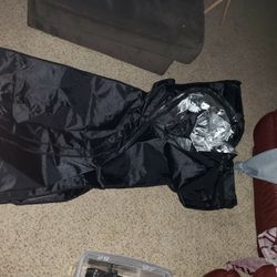 Indoor Grow Tent With Ballast, Power Supply And Bulb