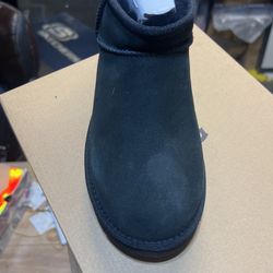 UGG Women's Classic Ultra Mini Boot, Black