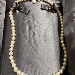 Tiffany & Co. Pearl necklace 5-6 mm w/ Silver Clasp