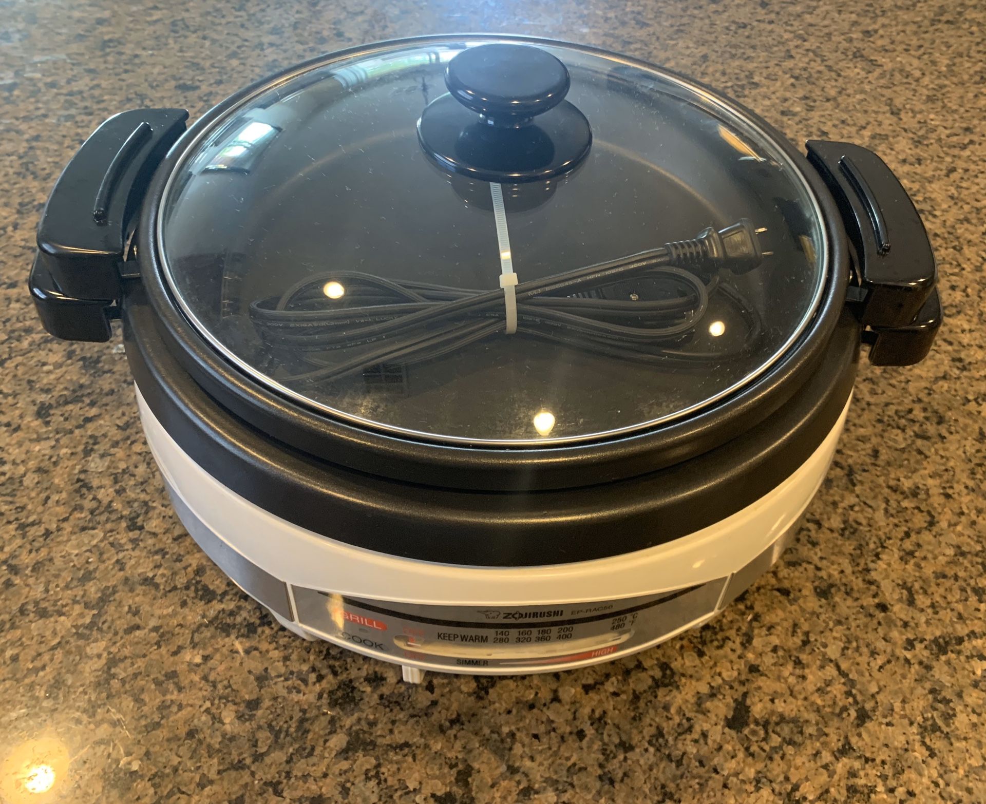 ZOJIRUSHI EPRAC50 Gourmet d’Expert Electric Skillet for Sale in Las