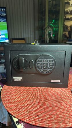 Small safe $30.