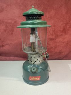 Vintage 1956 Coleman 220E Two Mantle Lantern Lamp 