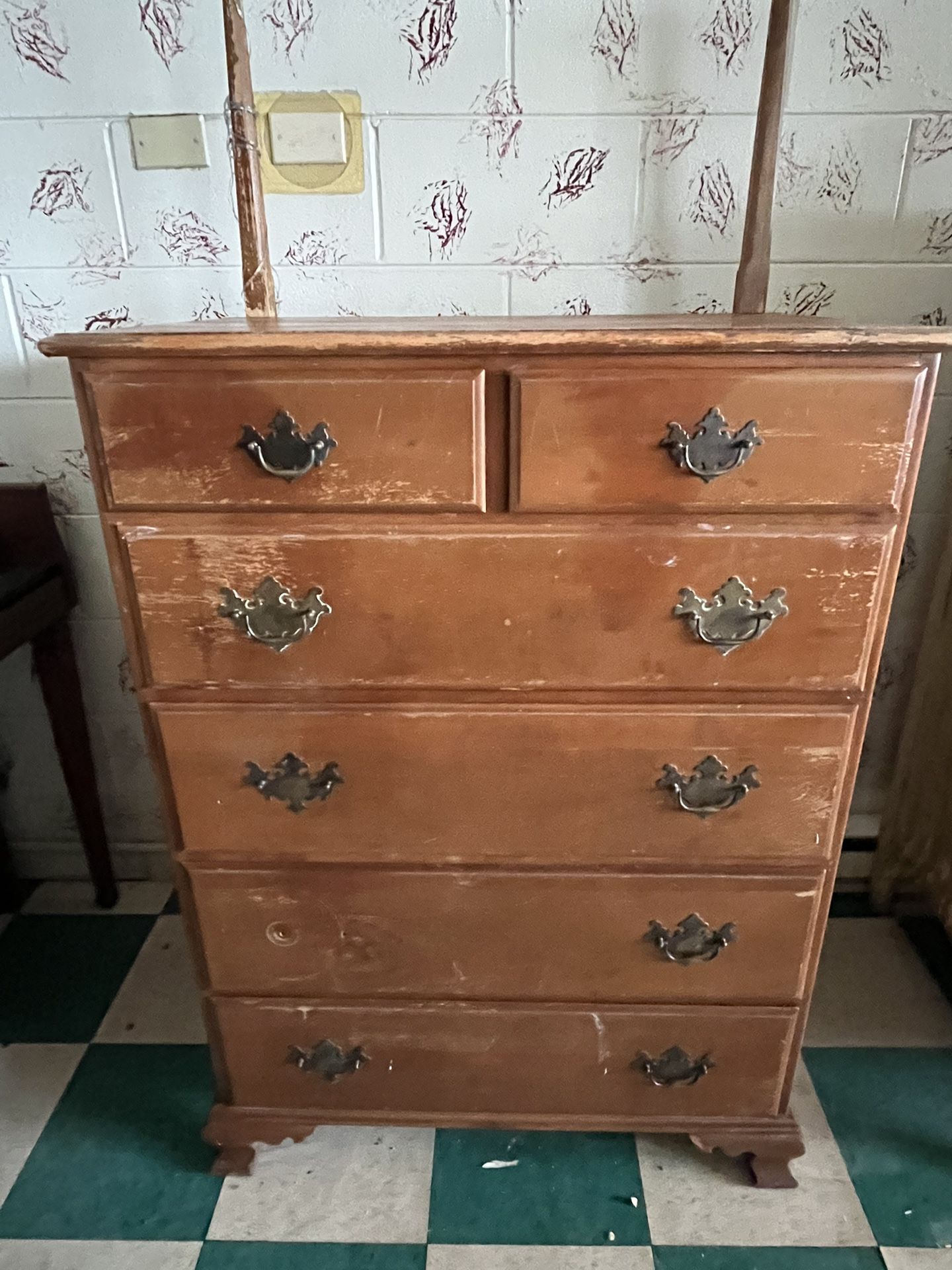 Antique wooden Chest Of Drawers 