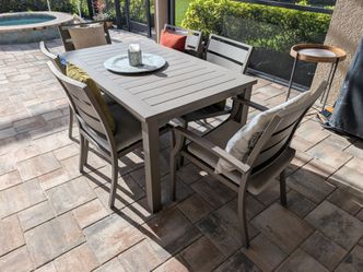 Outdoor Patio Dining Table and Chair Set