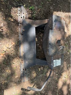 Fifth wheel hitch