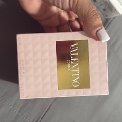 Valentino Perfume 