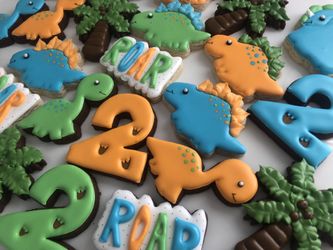 Birthday custom cookies