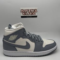 Jordan 1 Mid Stealth (Women’s) Sz. 7w