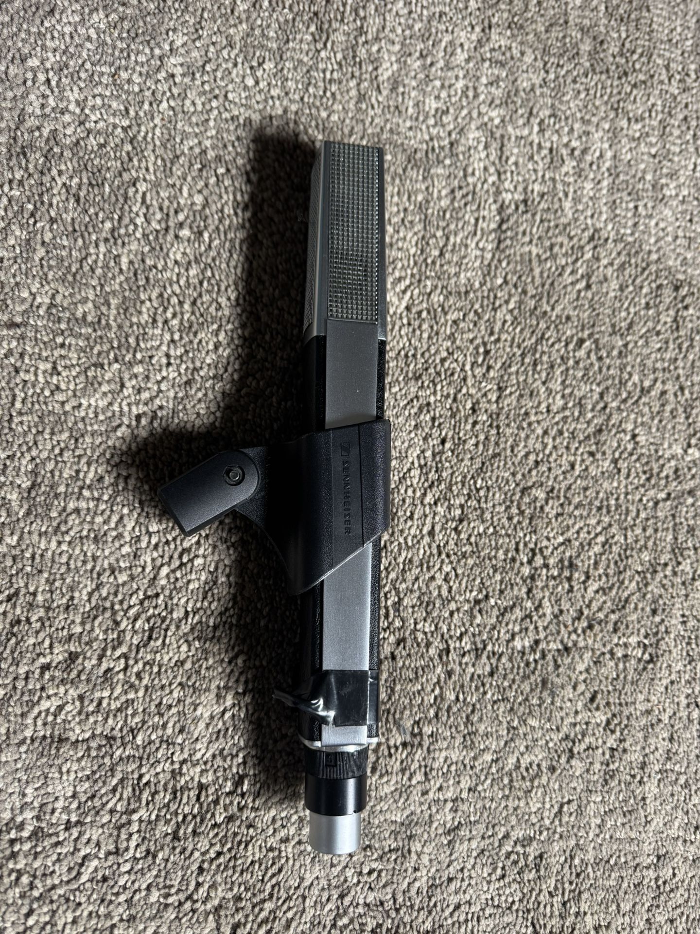 Sennheiser MD441-U Cardioid Dynamic Microphone Professional Audio