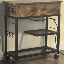 Small Side Table Flip Top Charging Unit 