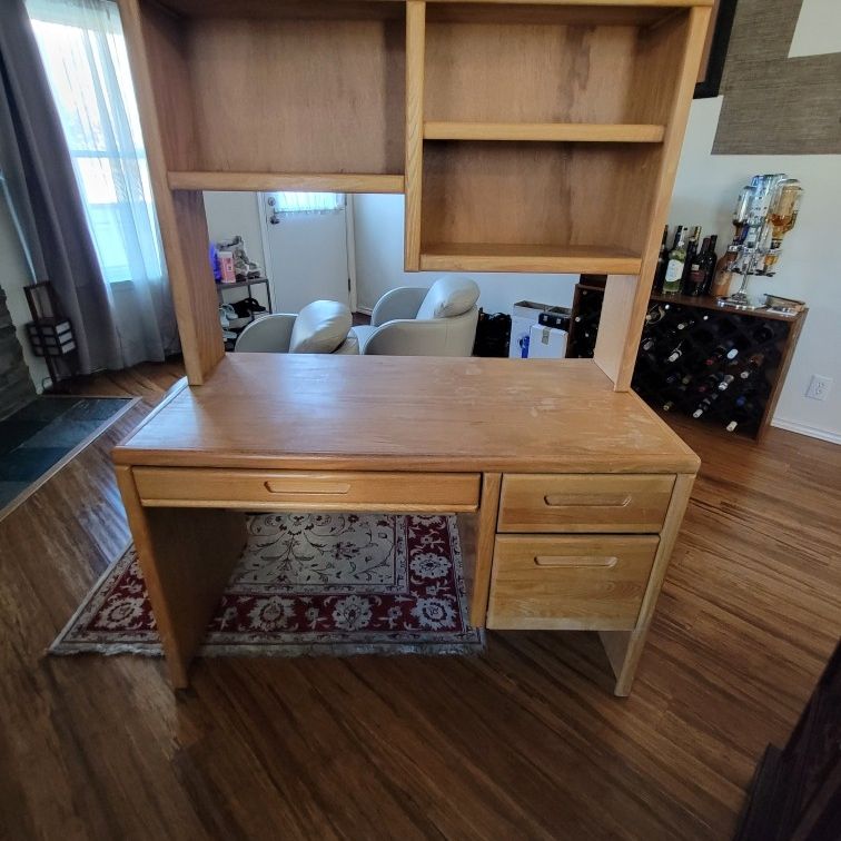 Oak Desk With Hutch