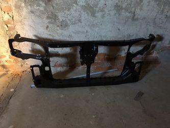 Radiator support 01 maxima