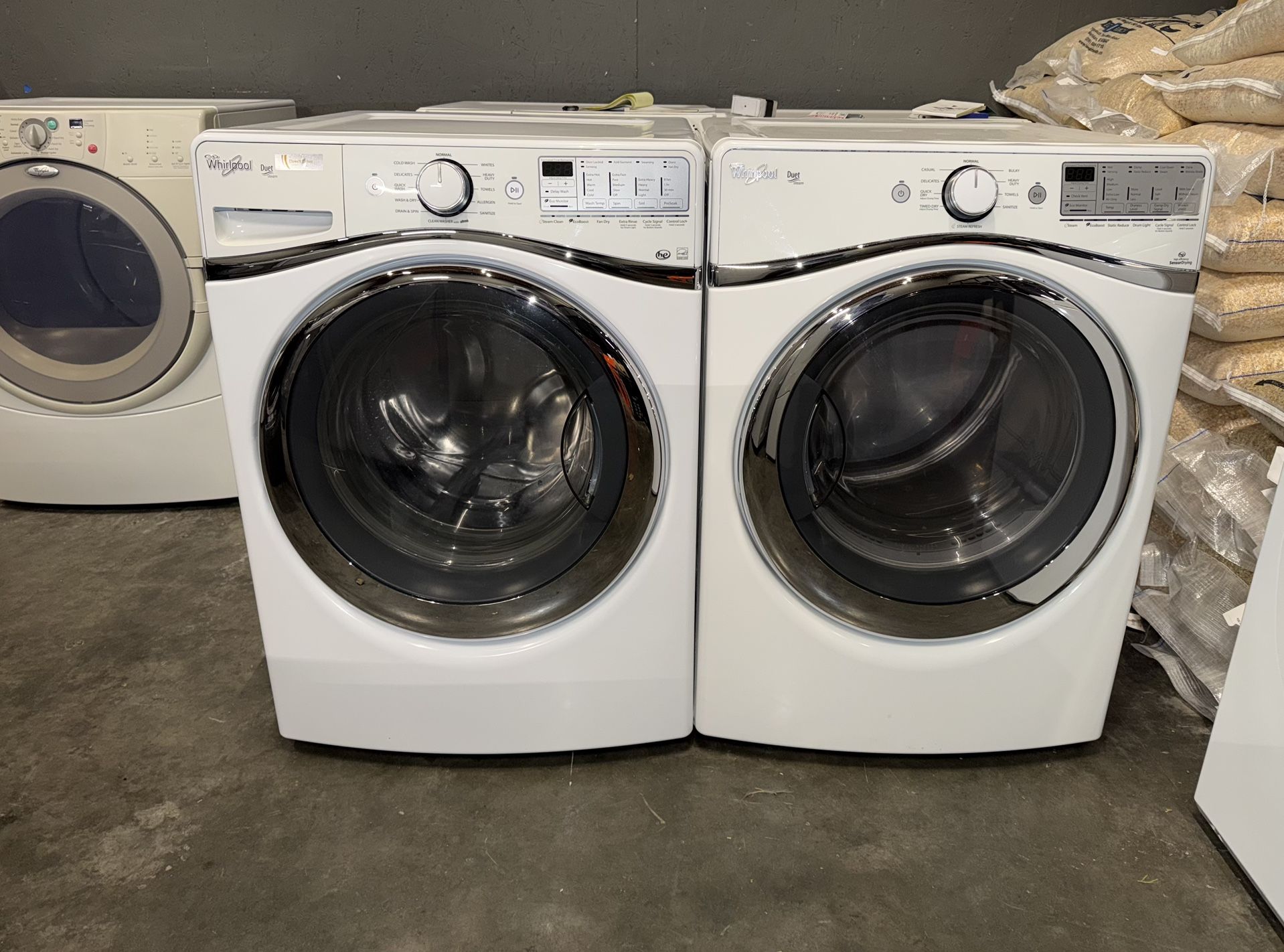 WHIRLPOOL XL CAPACITY WASHER DRYER ELECTRIC SET STACKABLE