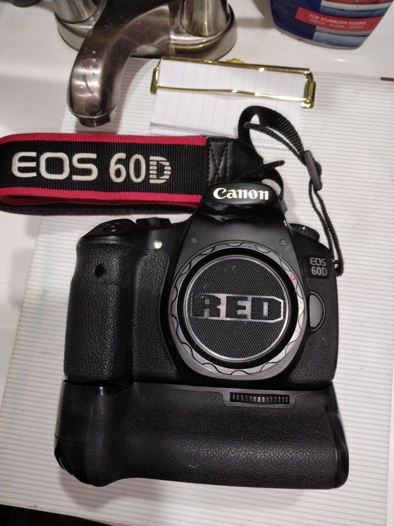 Canon EOS 60D 18MP CMOS Digital Camera 