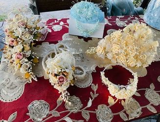 Buckeye Flowers With Crown ,wedding Rope.