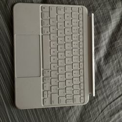 Magnetic iPad Keyboard 