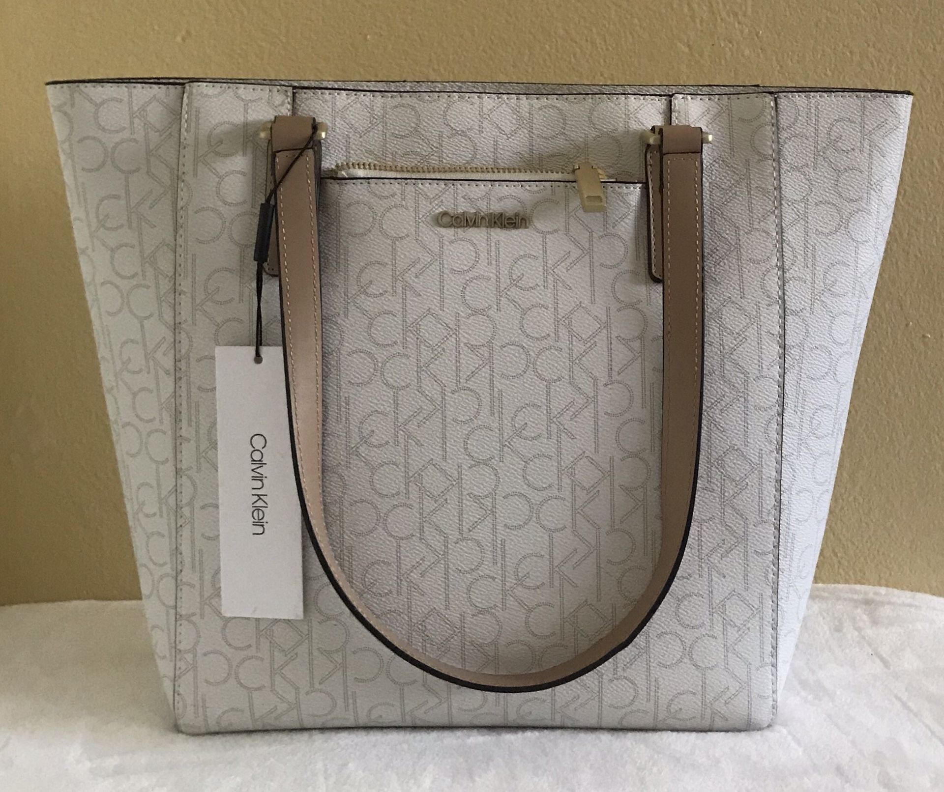 NEW Calvin Klein Monogram Logo Zip Tote Bag