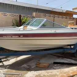 1989 Caravelle Boat 17.3 Feet