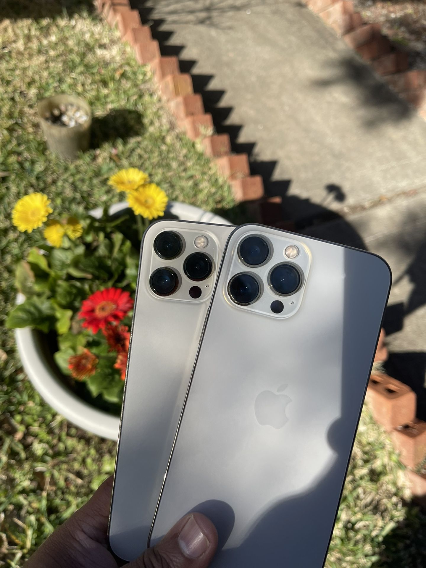 iphone 13 pro max gold will trade for att verizon any status am using it on cricket