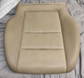 08-14 Mercedes C250 C300 C350 Sedan GLK350 GLK450 GLK550 Front Left Driver Lower Seat Cushion Beige