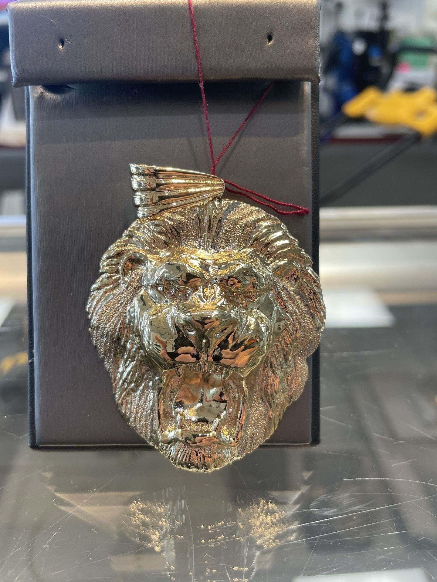 10 Karat Gold Lion Pendant Large 