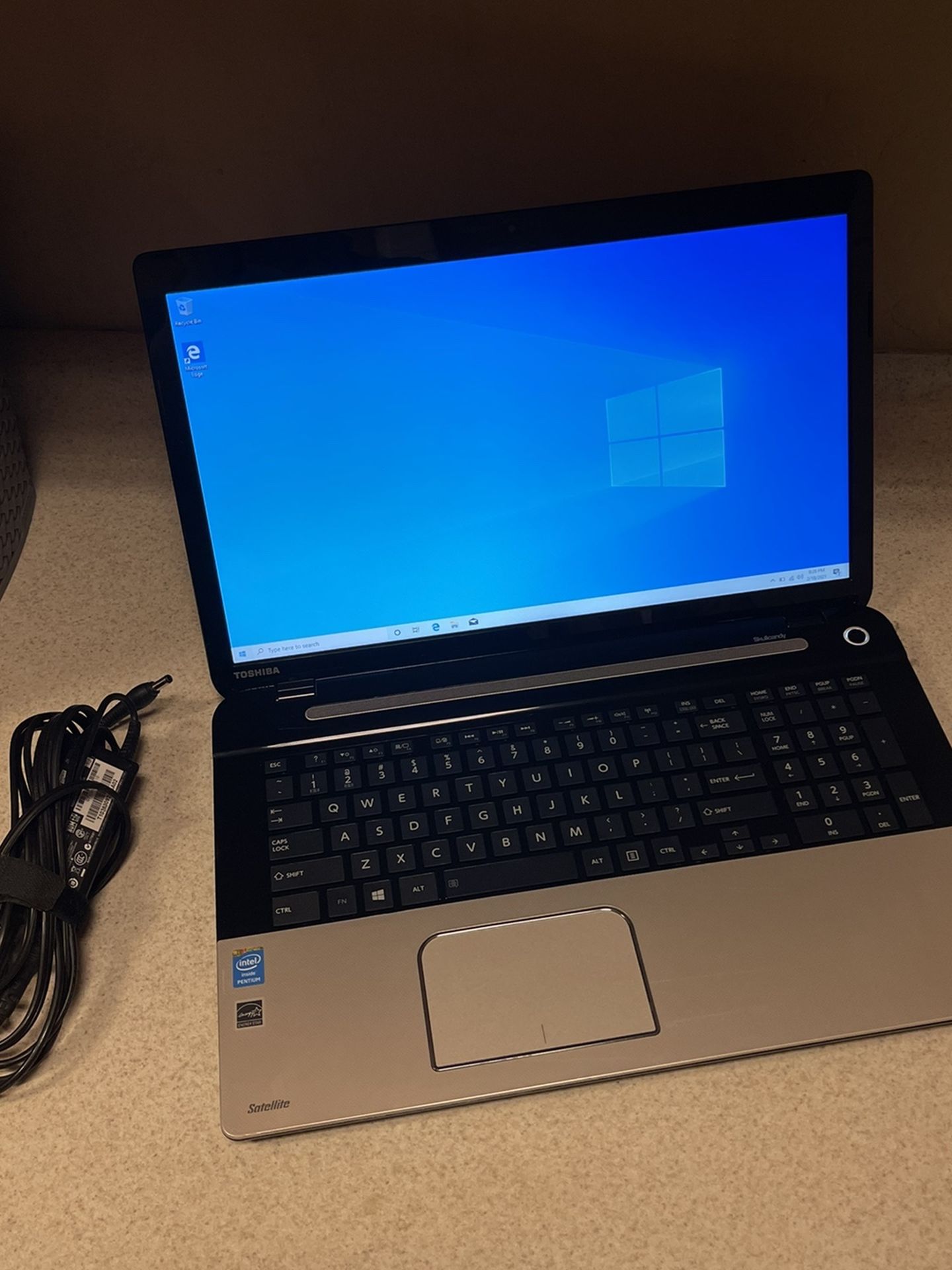 Toshiba 17” Windows Laptop