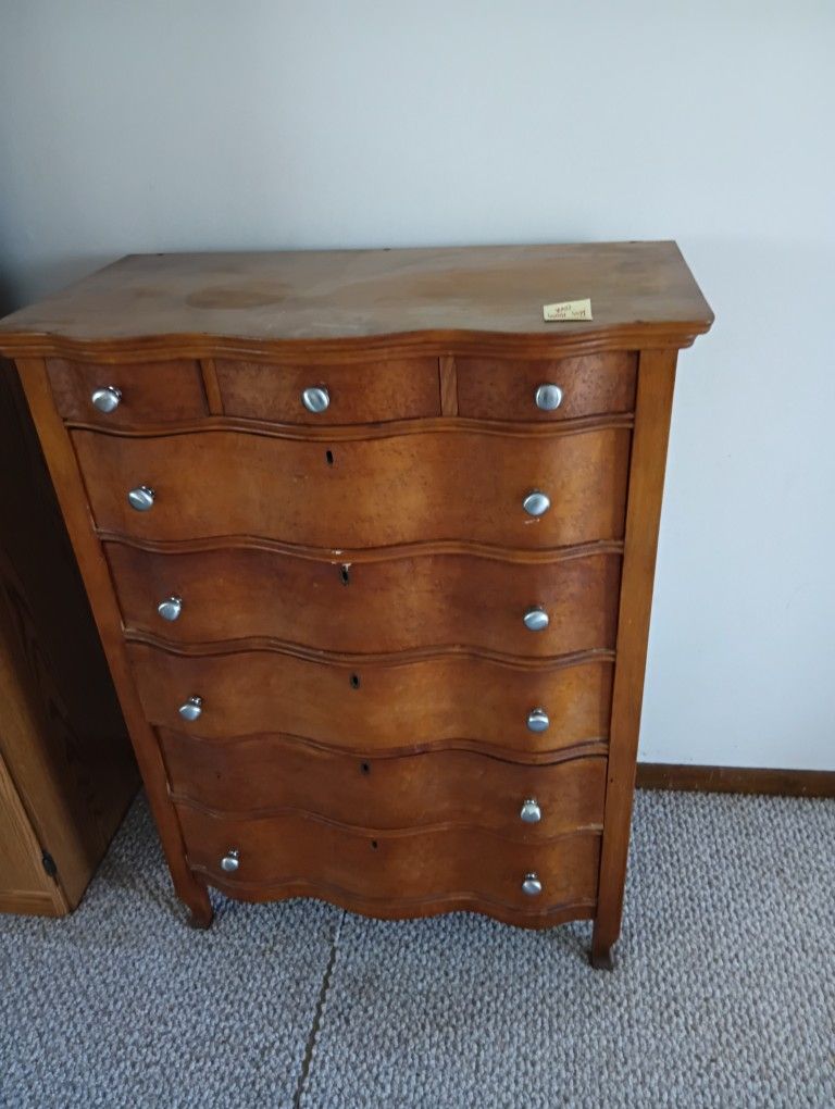 Beautiful Furniture Moving Need To Sell