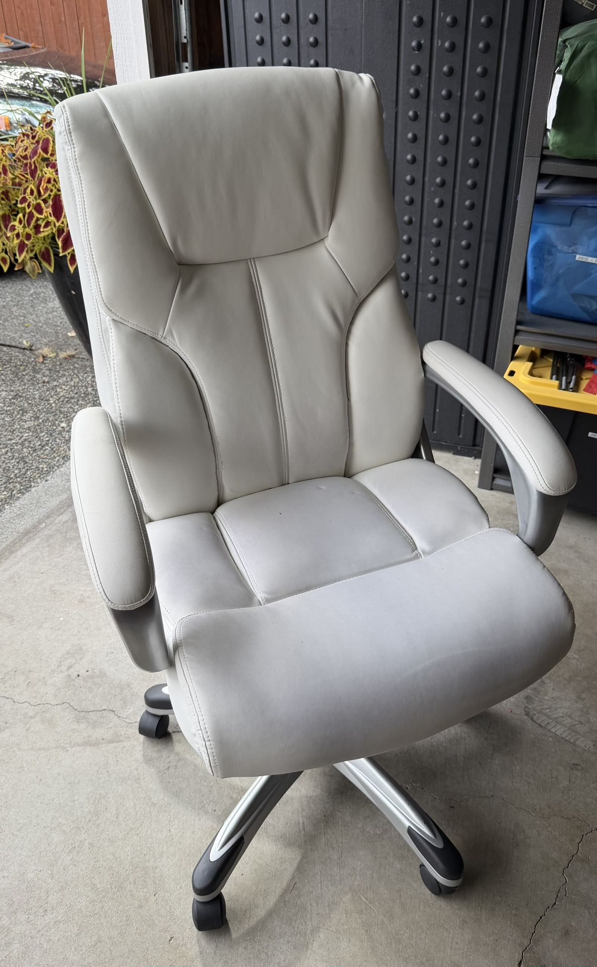 White Executive Office chair