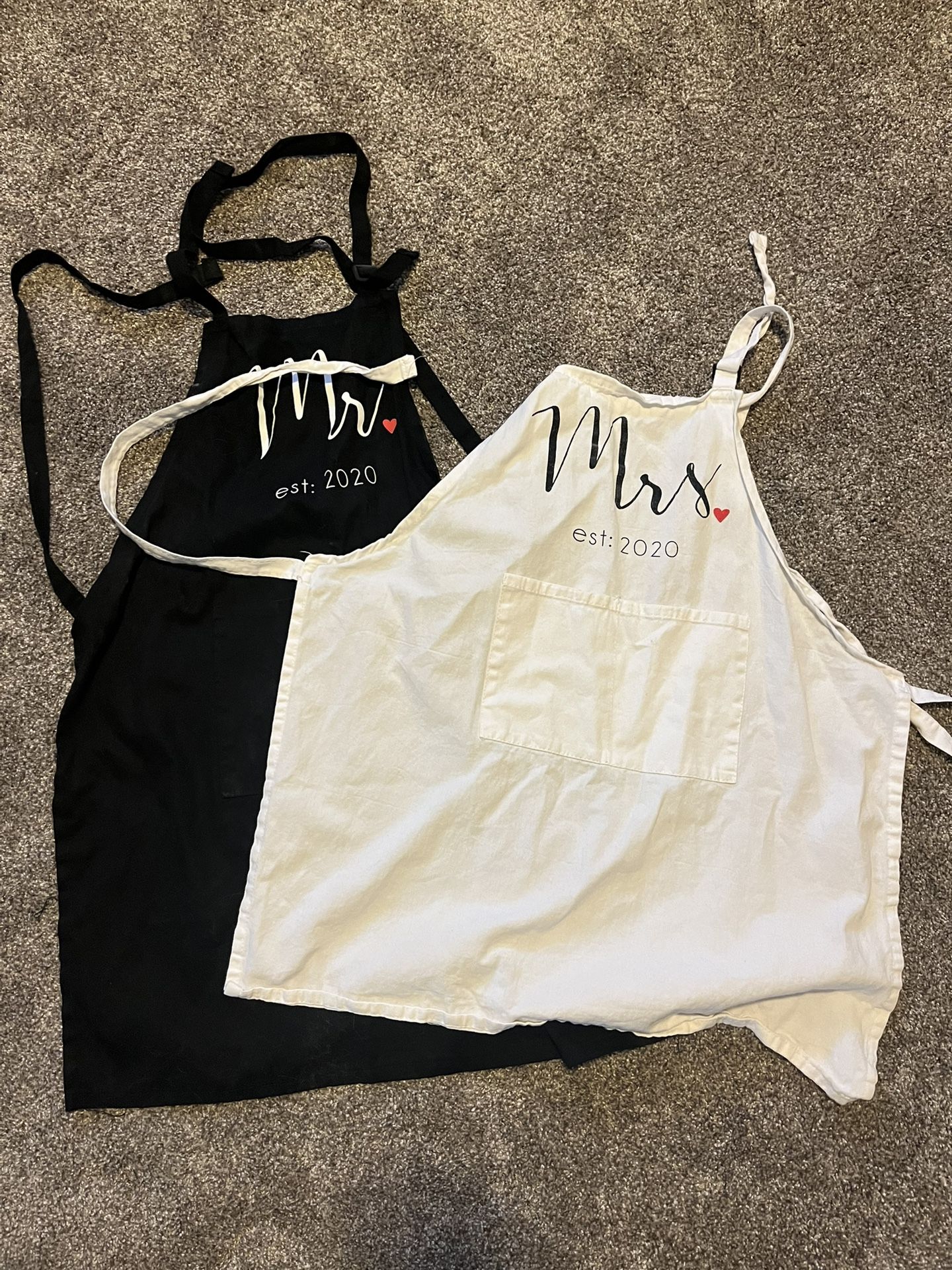Mr And Mrs Aprons
