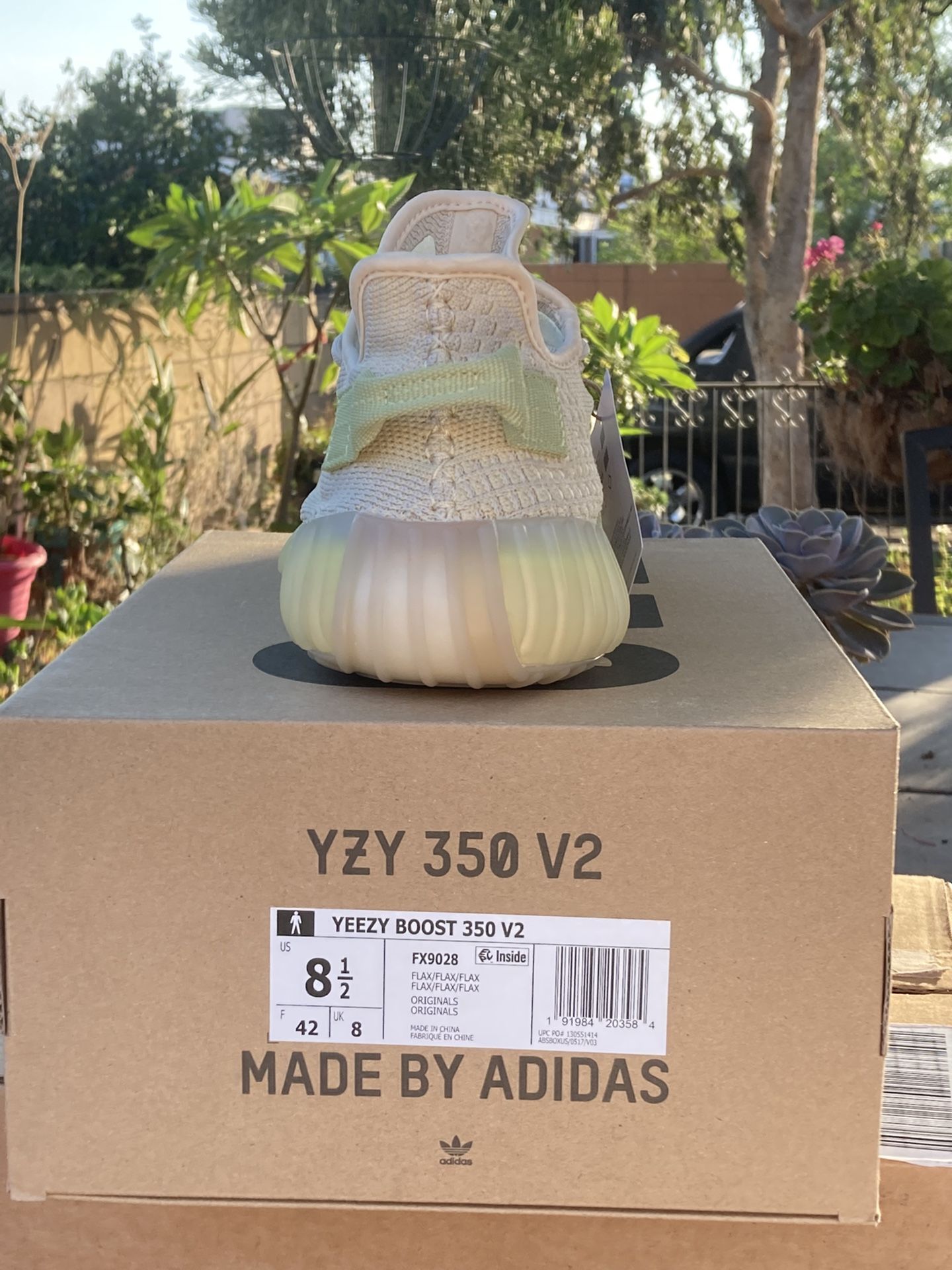 Yeezy Boost Yzy 350 V2 Kanye Adidas Flax 8.5 display picture 2
