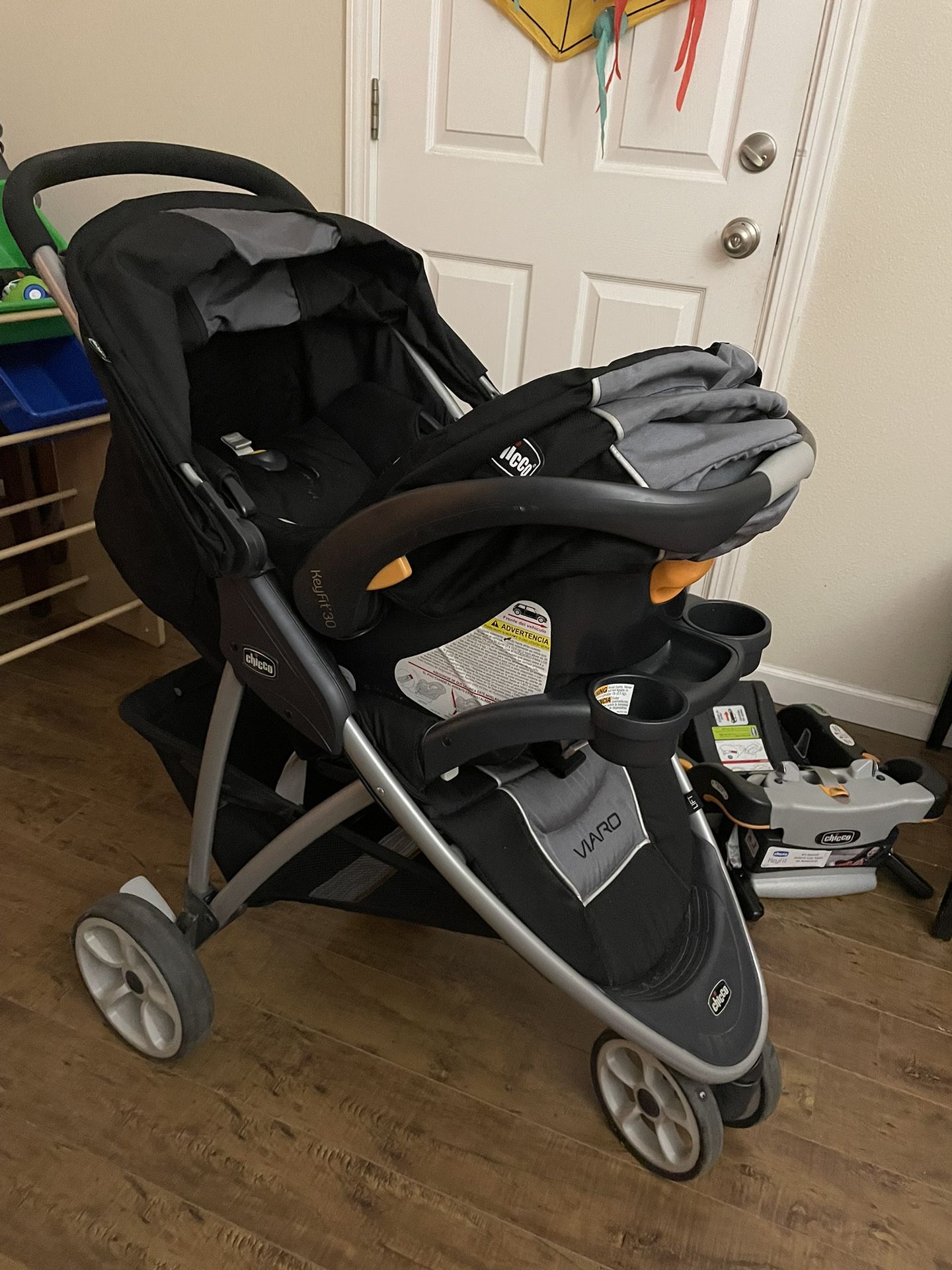 chicco viaro stroller with carseat