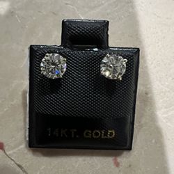 14K Diamond Earring 