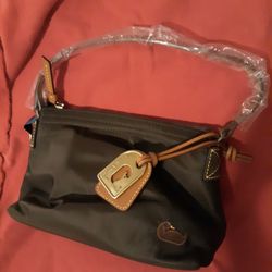 Dooney NEW HANDBAG 
