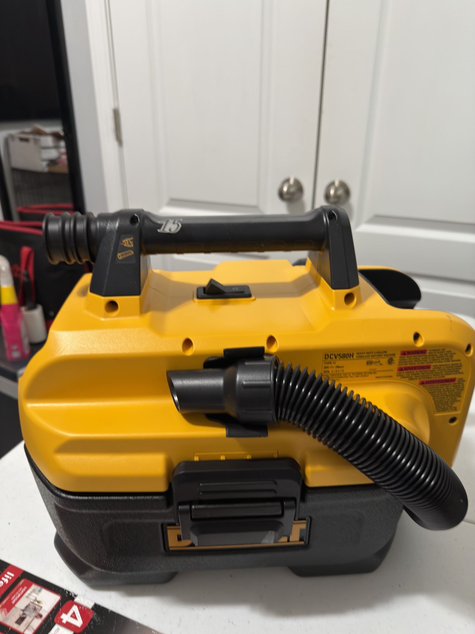 Dewalt Portable Vacuum DCV580H