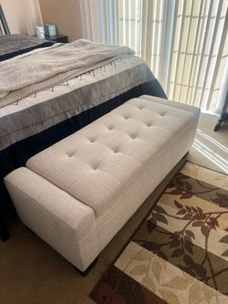 Tufted Upholstered Ottoman Storage Bench