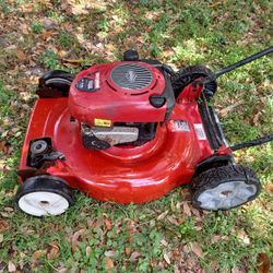 Lawn Mower Craftsman Easy To Push Start Right Up Good Conditions Ready For Work 