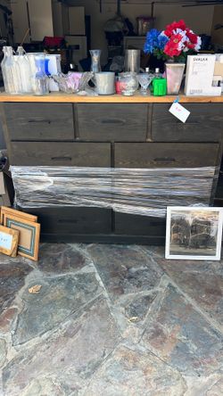 Dresser $20