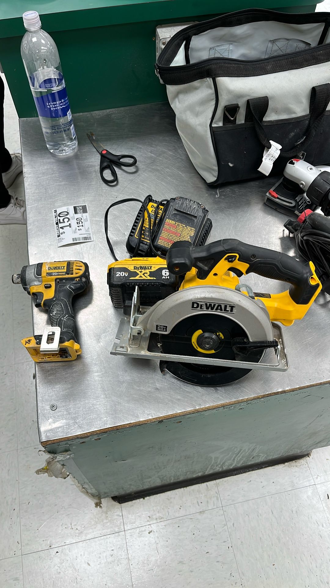 Dewalt 2 Pc Combo 2 Batteries And Charger