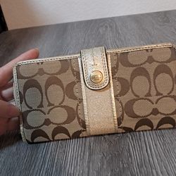 Coach Signature Long Wallet