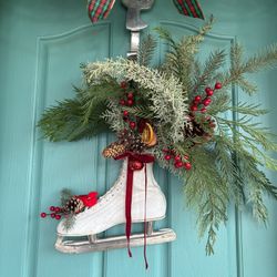 Christmas Ice Skate Fresh Wreath In Vintage Skates
